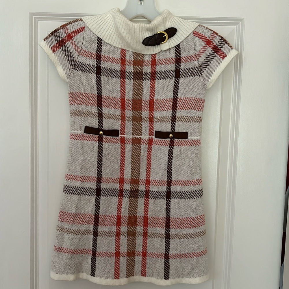 Adorable fall dress. Great for fall pictures!